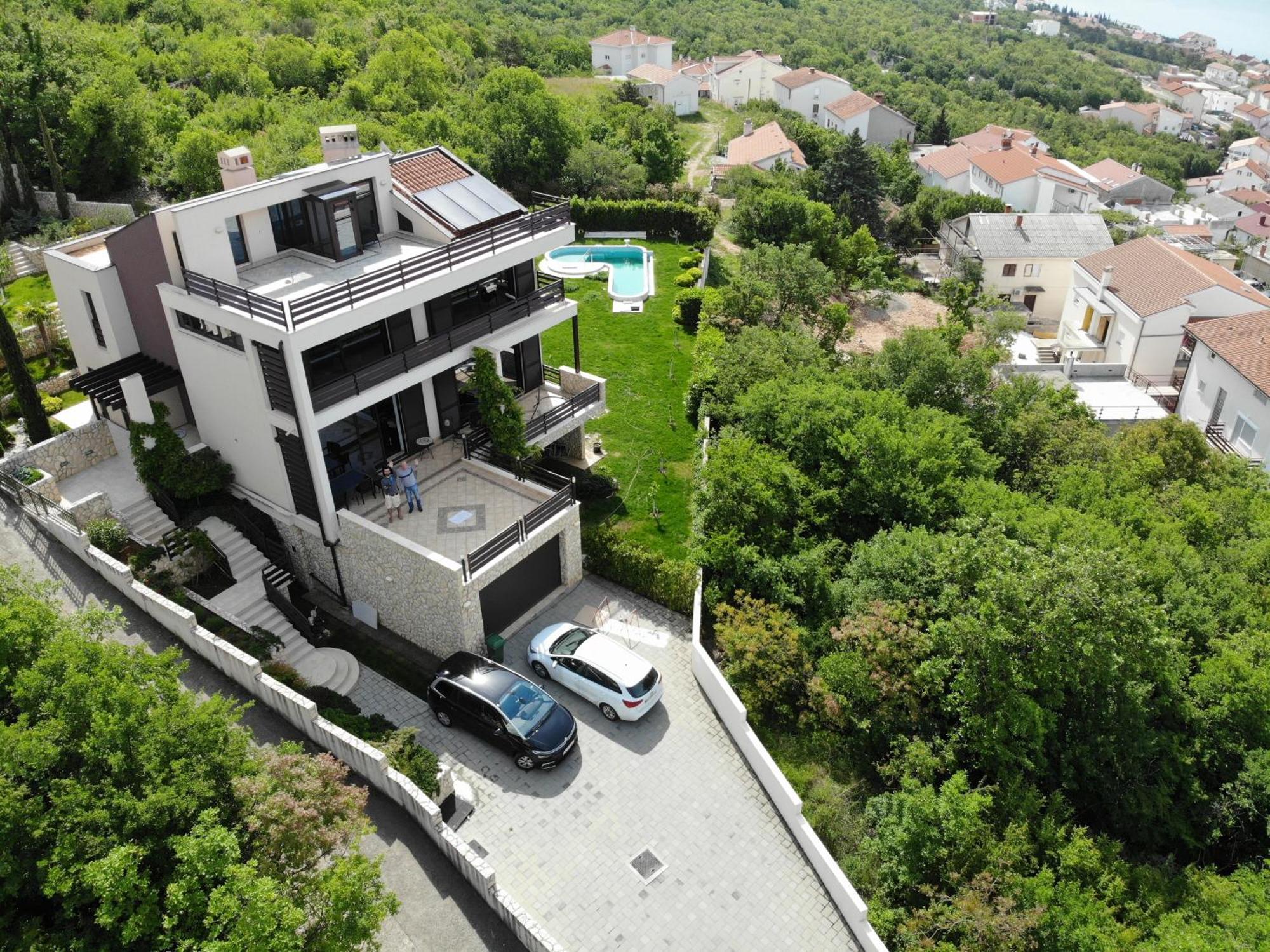 Holiday Home Villa Lion'S House ツリクヴェニツァ エクステリア 写真